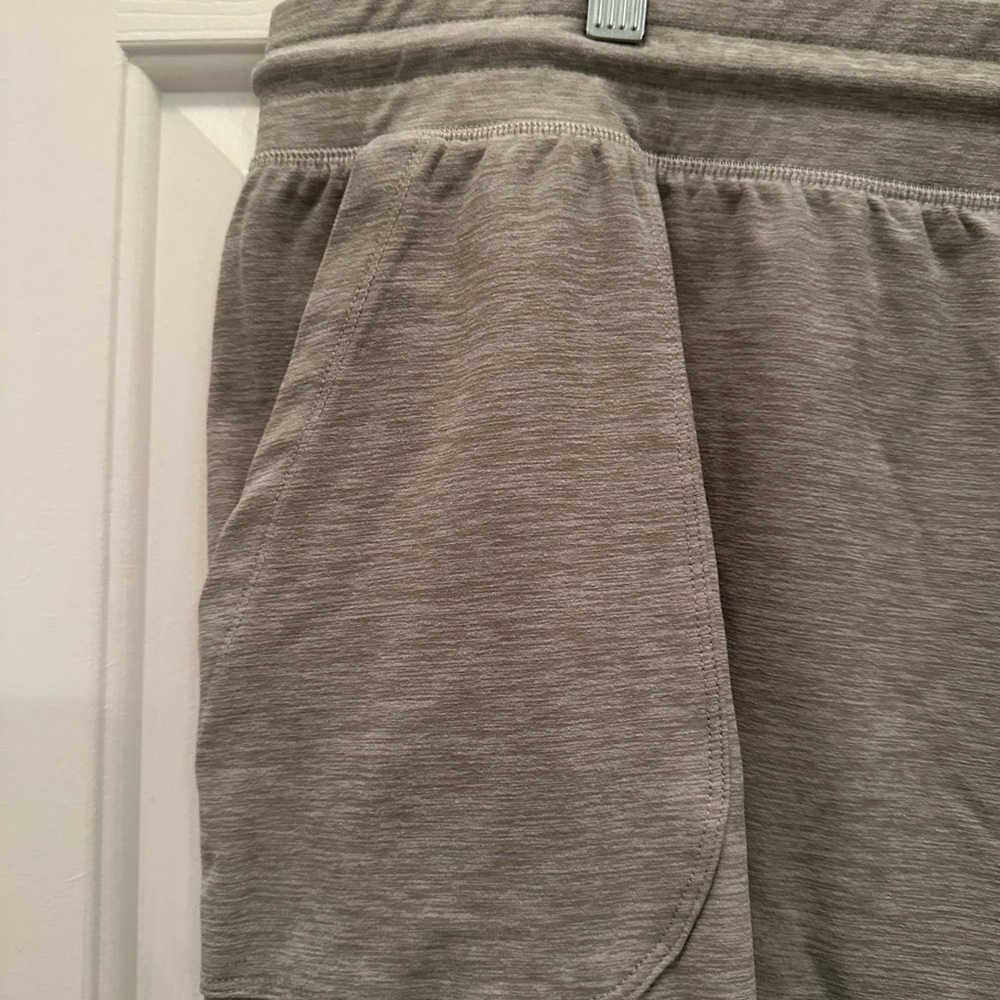MTA Sport Gray Women's Shorts Size 3X EUC - Picture 2 of 9